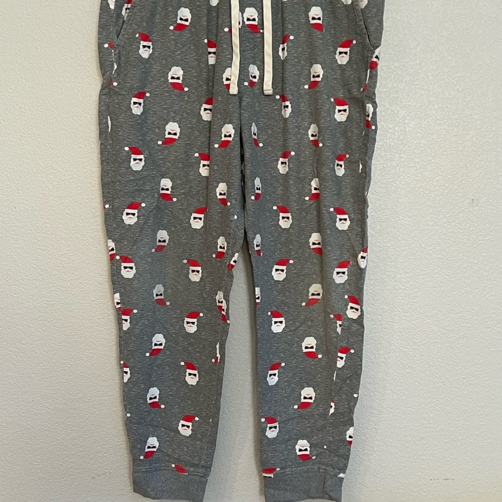 Old Navy Gray Santa Print Joggers